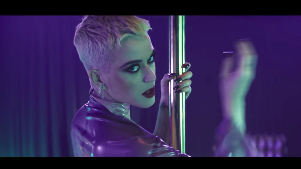 KatyPerry lanza video de BonAppetit y hace un Live