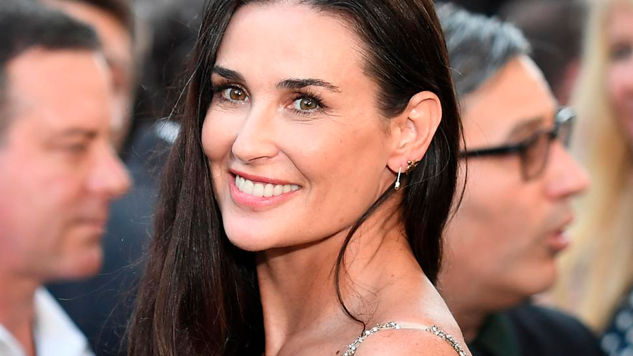 DEMI MOORE PIERDE DOS DIENTES